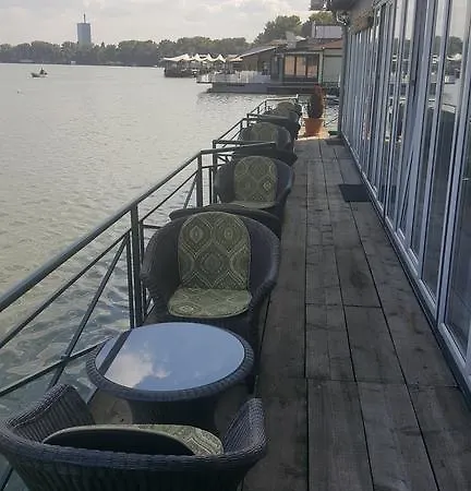 奥塔德旅舍 贝尔格莱德