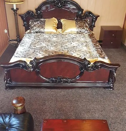 奥塔德旅舍 *