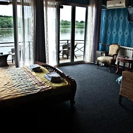 Hostel Otard