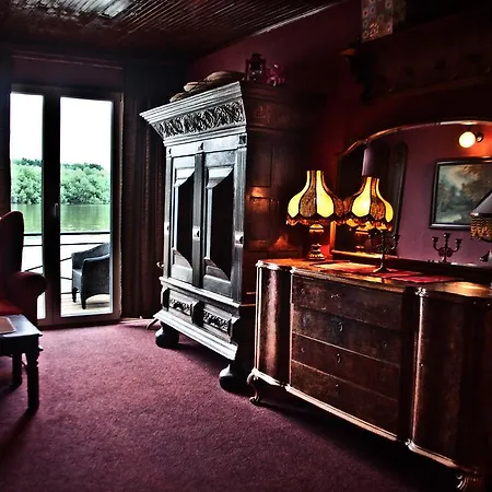 Otard Hostel Belgrade