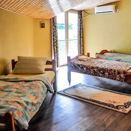 Hostel Otard *