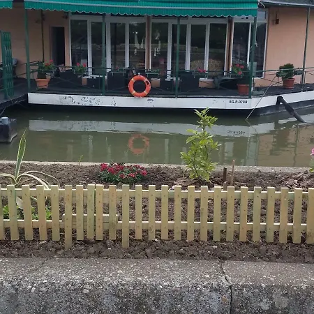 Otard Hostel Belgrad